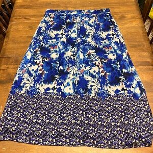 🌸Cleo maxi skirt with an elastic waistband